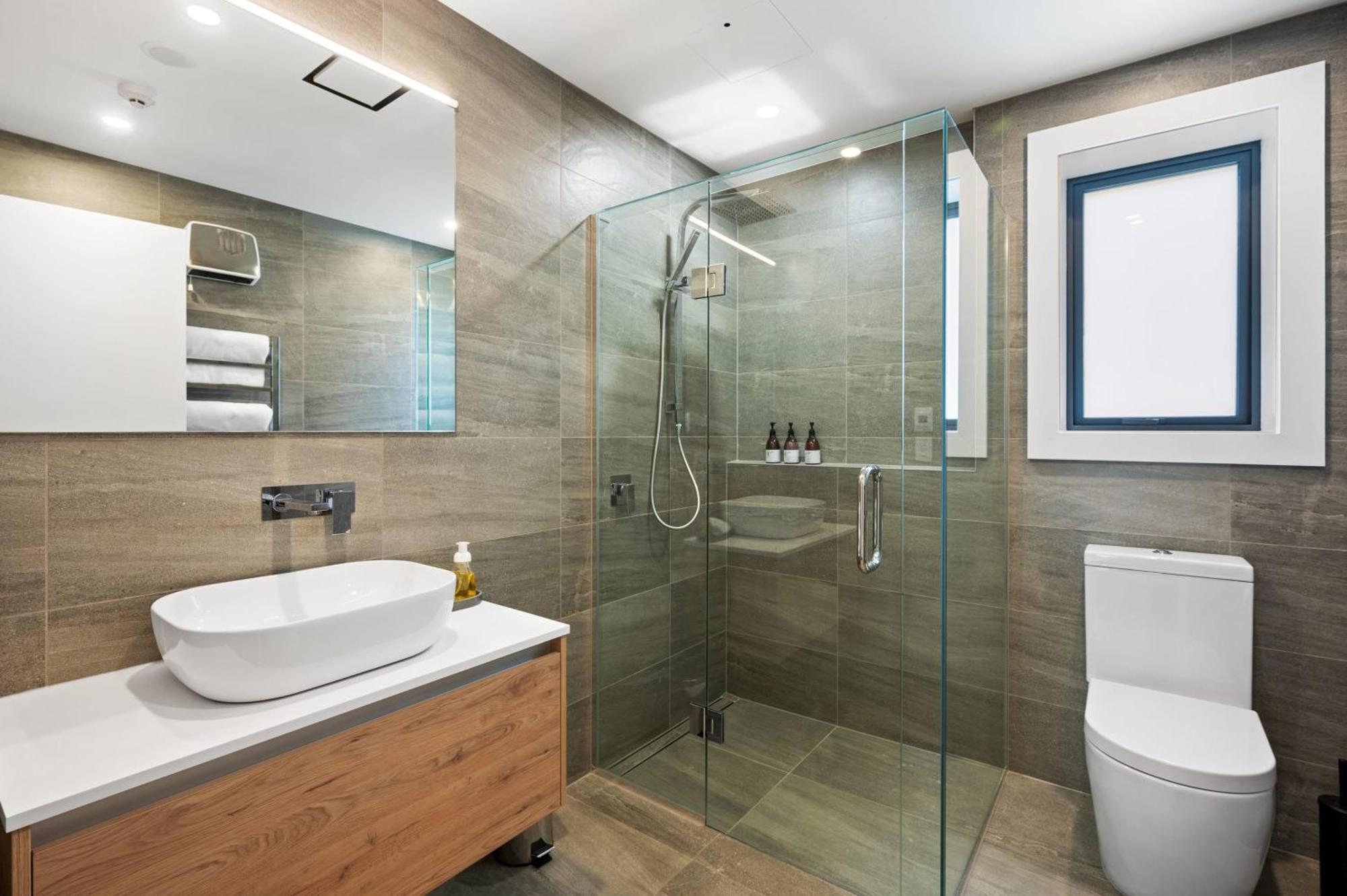 Lakeside Luxury 2 Bedroom Apartment Wanaka Exterior foto